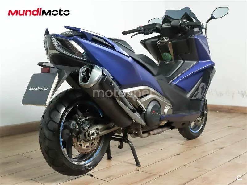 Kymco AK 550 – Vista 3