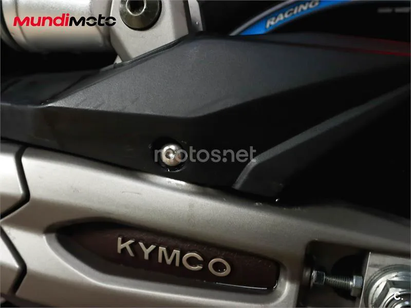 Kymco AK 550 – Vista 23