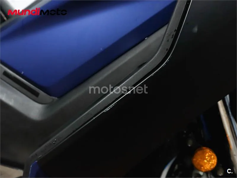 Kymco AK 550 – Vista 35