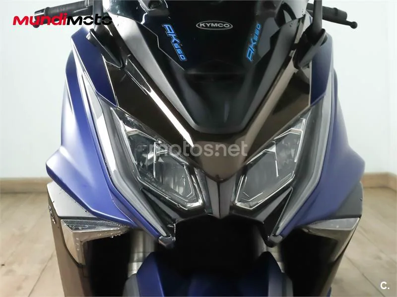 Kymco AK 550 – Vista 5