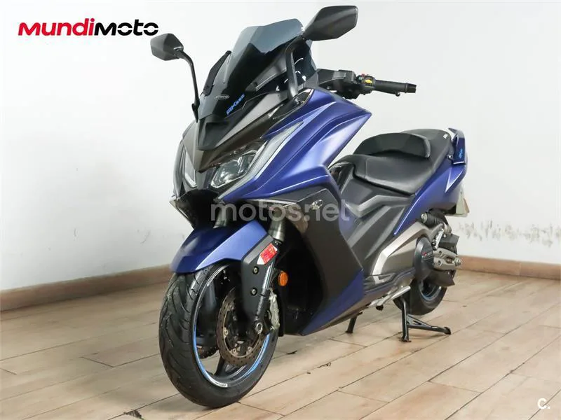 Kymco AK 550 – Vista 7