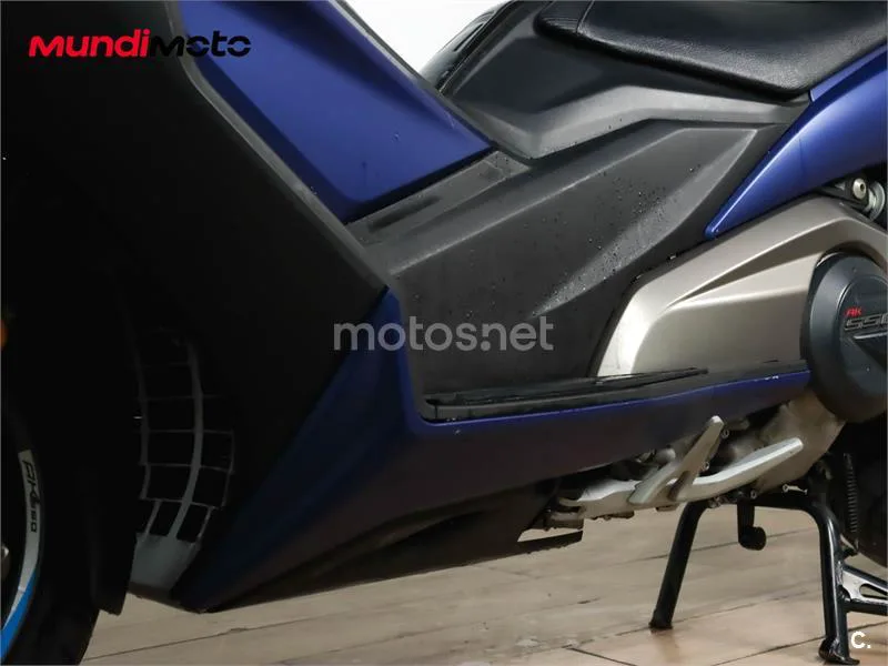Kymco AK 550 – Vista 10