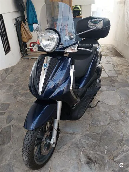 Piaggio Beverly Tourer 300 – Vista 3