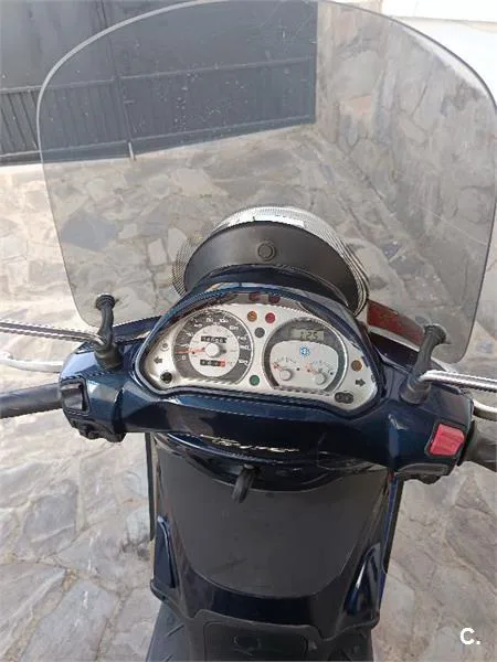 Piaggio Beverly Tourer 300 – Vista 6