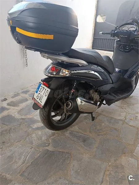 Piaggio Beverly Tourer 300 – Vista 7