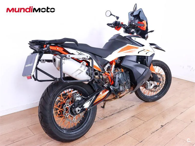 KTM 890 – Vista 3