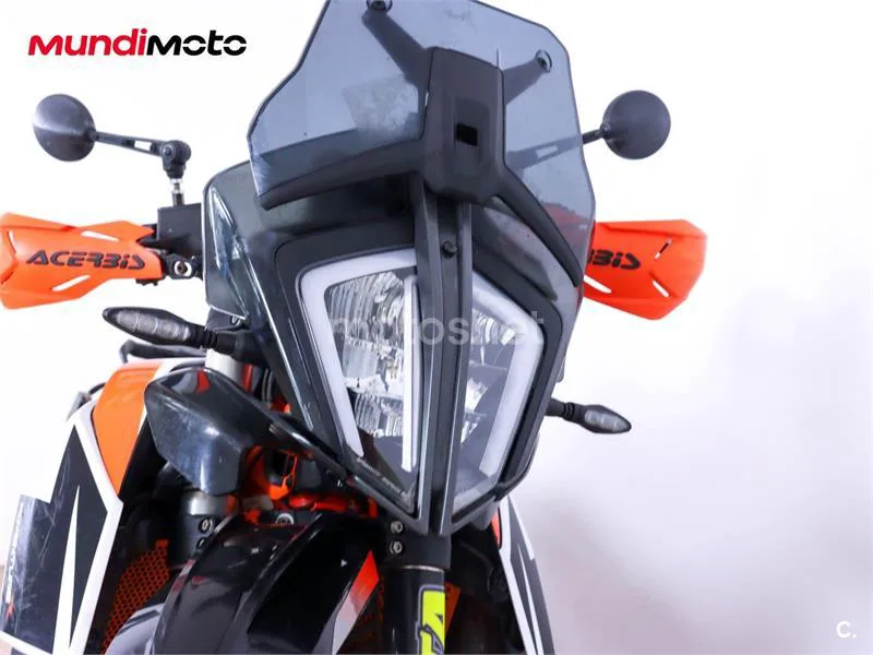 KTM 890 – Vista 5
