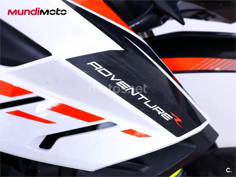 KTM 890 – Vista 45