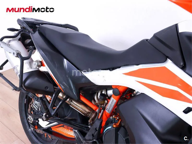 KTM 890 – Vista 49