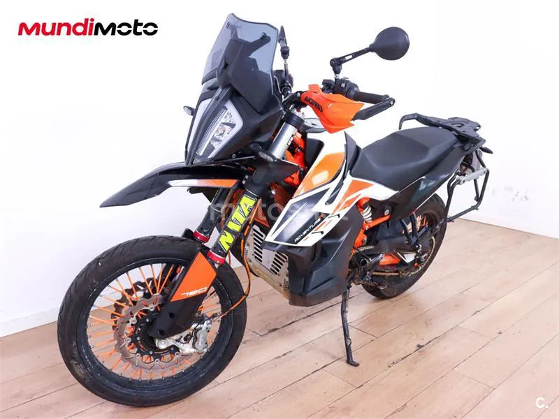 KTM 890 – Vista 7