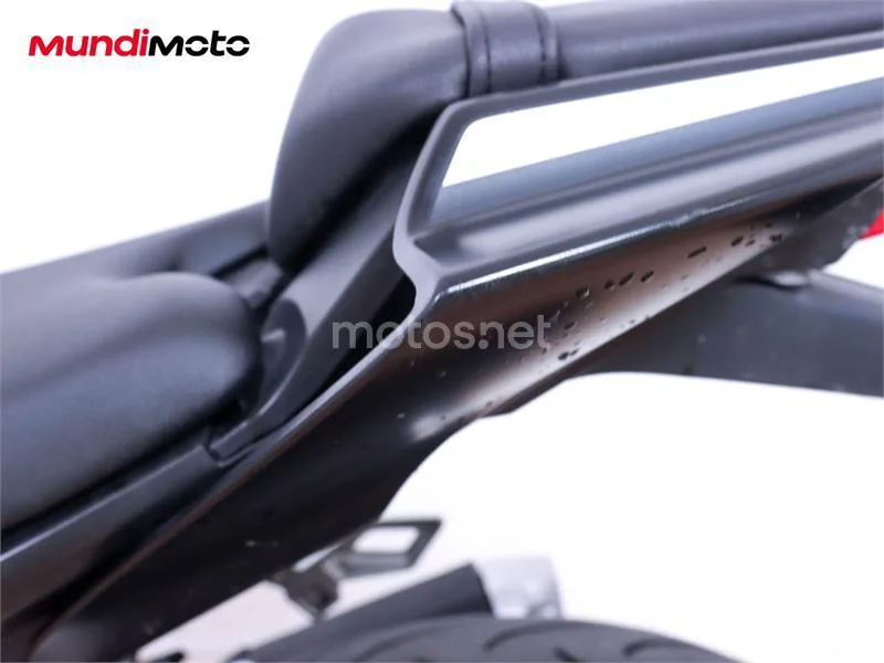 Yamaha R125 – Vista 16