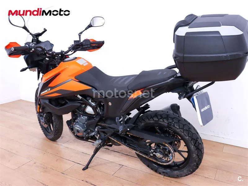 KTM 390 – Vista 8