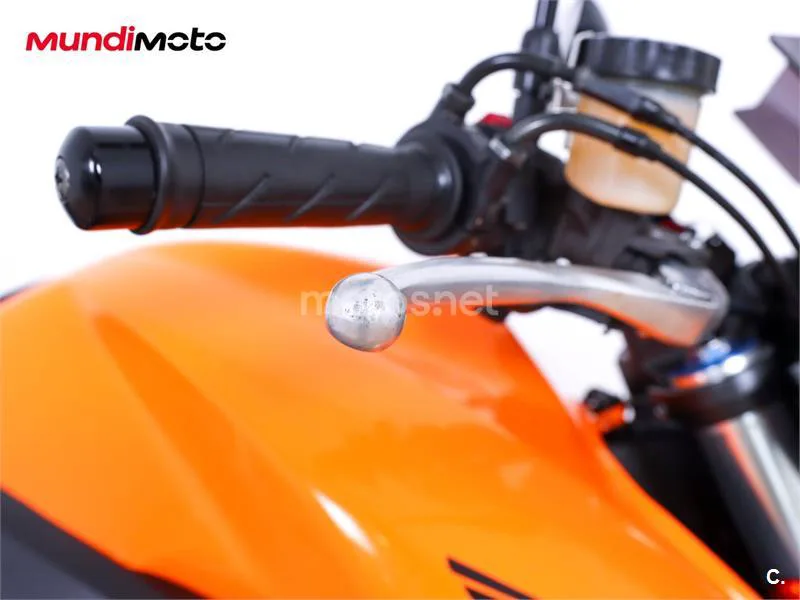 Honda CB 1000R – Vista 13