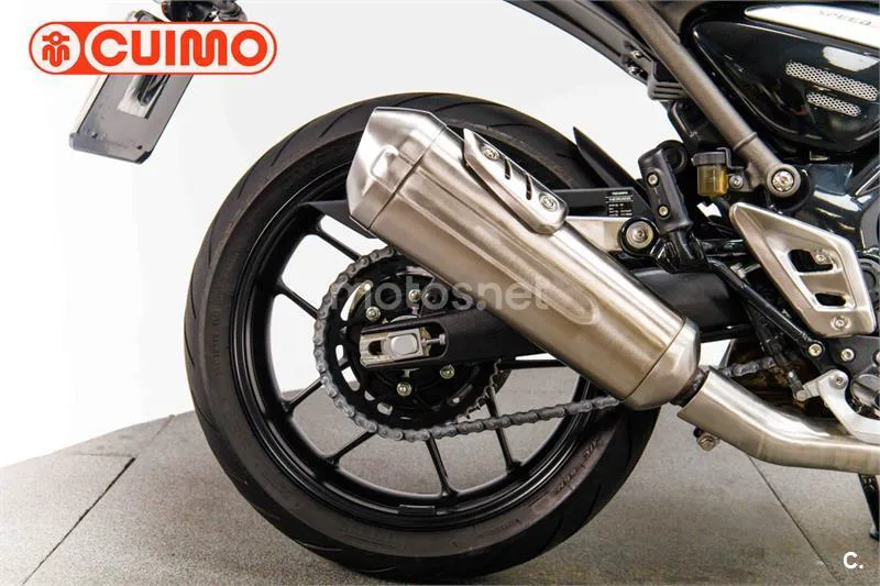 Triumph Speed 400 – Vista 13