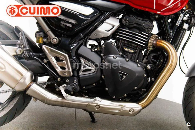 Triumph Speed 400 – Vista 15