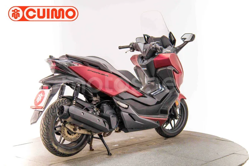 Honda Forza 125 – Vista 4