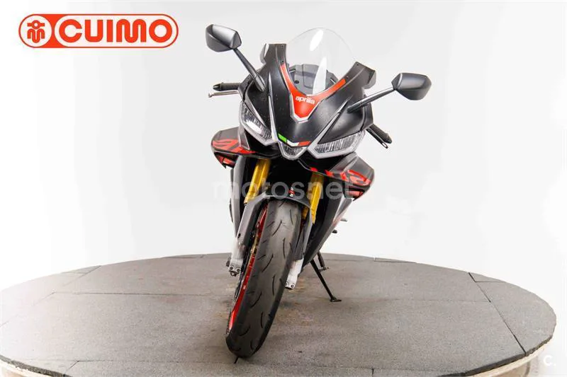 Aprilia RSV4 – Vista 11