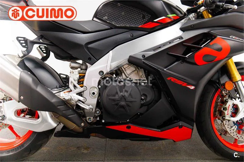 Aprilia RSV4 – Vista 15
