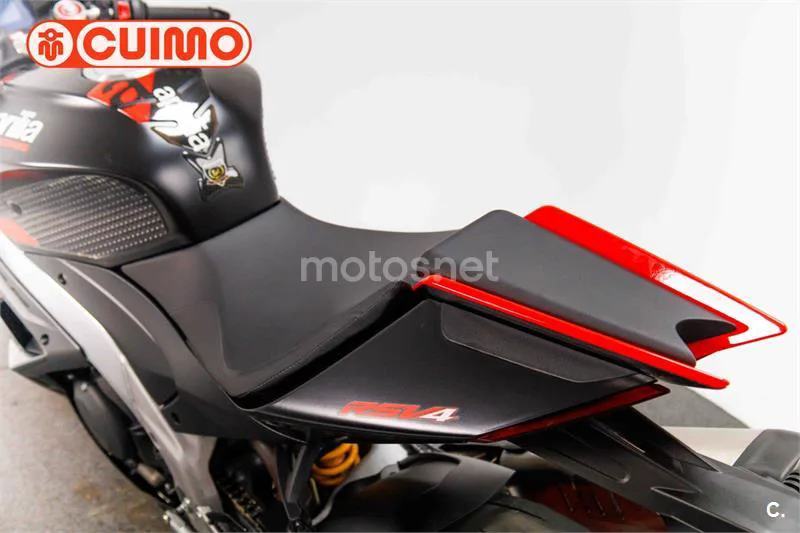 Aprilia RSV4 – Vista 22