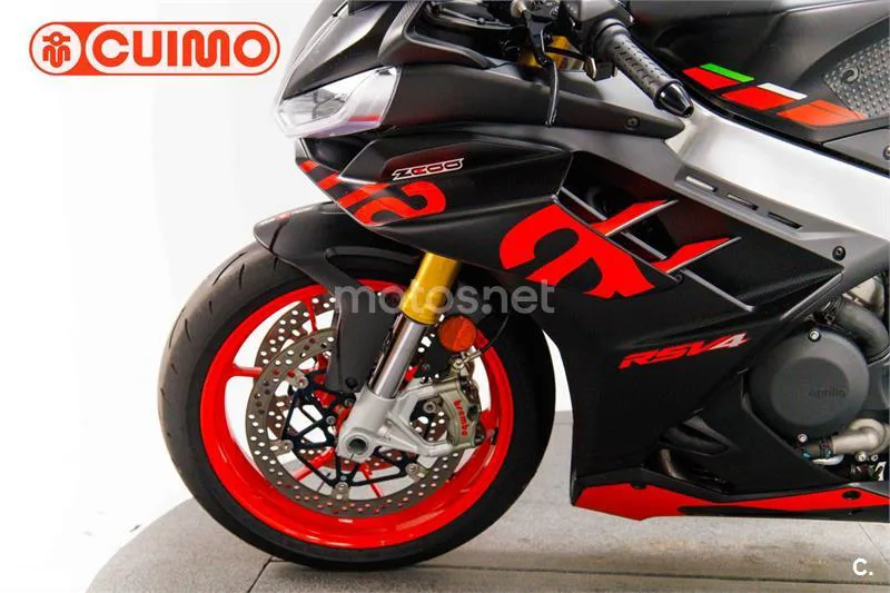 Aprilia RSV4 – Vista 24