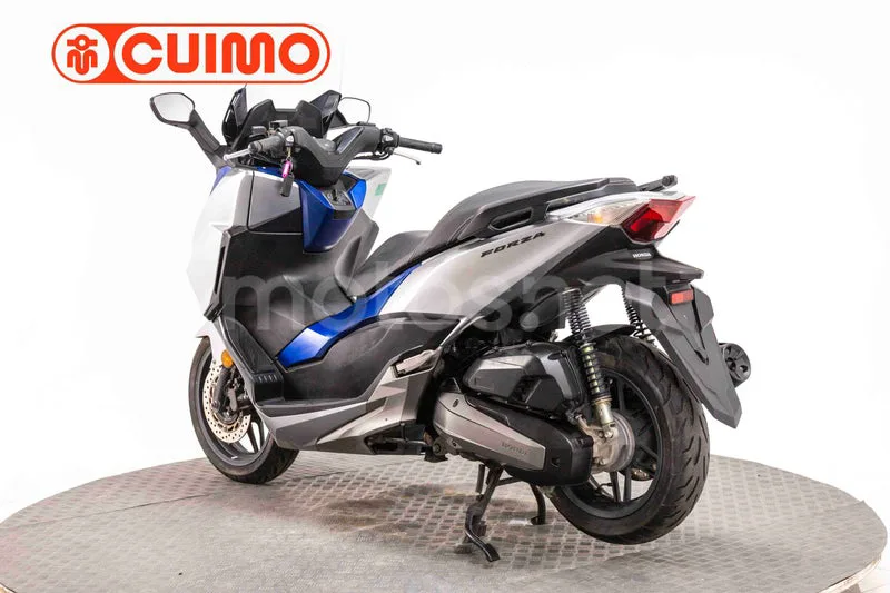 Honda Forza 125 – Vista 13