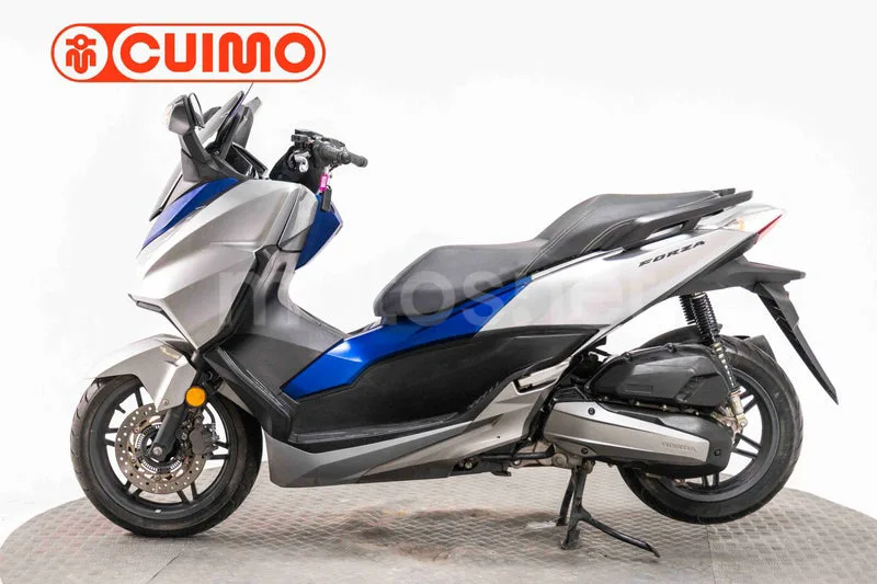Honda Forza 125 – Vista 15