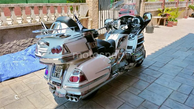 Honda GL 1800 Gold Wing – Vista 3