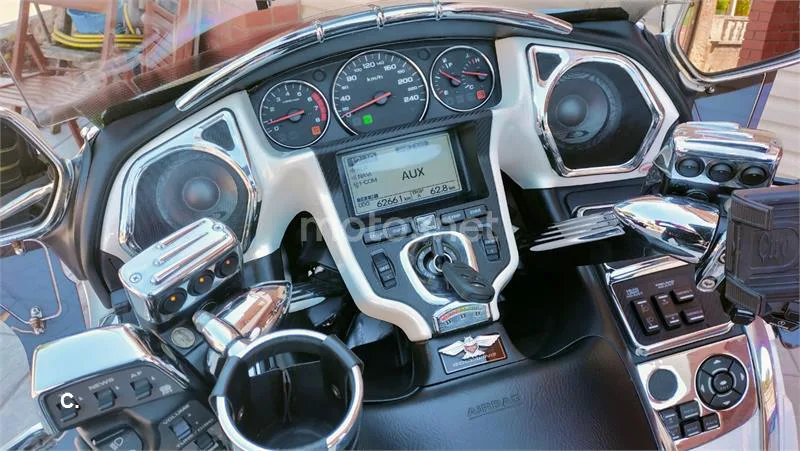 Honda GL 1800 Gold Wing – Vista 4