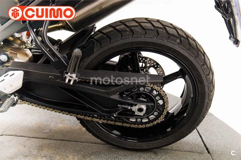 Husqvarna Svartpilen 801 – Vista 18