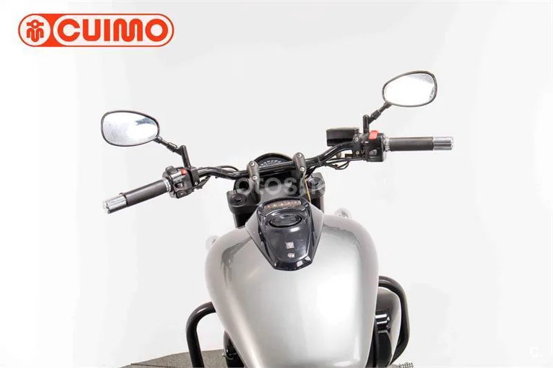 Suzuki Intruder M800 – Vista 19