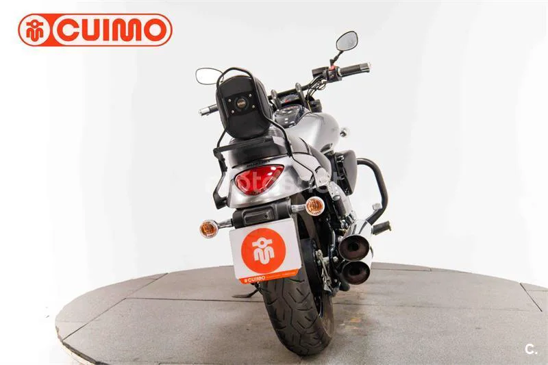 Suzuki Intruder M800 – Vista 5