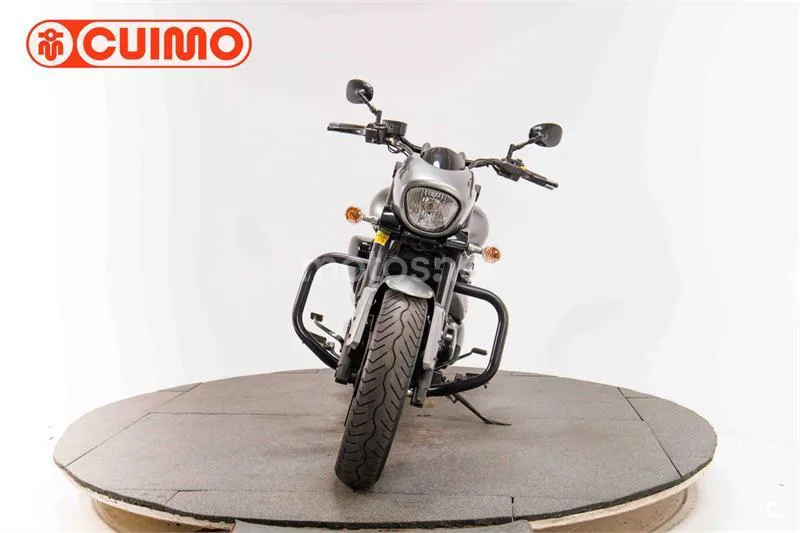 Suzuki Intruder M800 – Vista 10