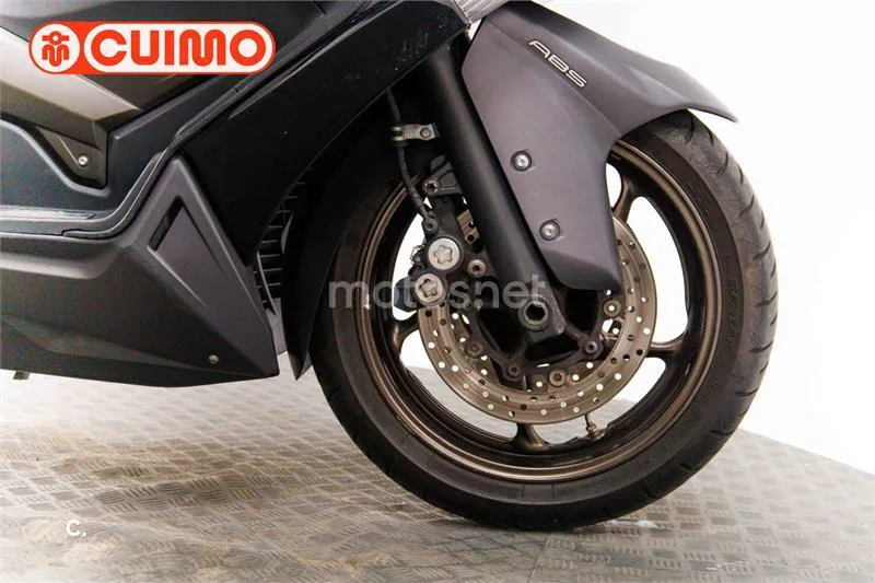 Yamaha TMAX 530 – Vista 13