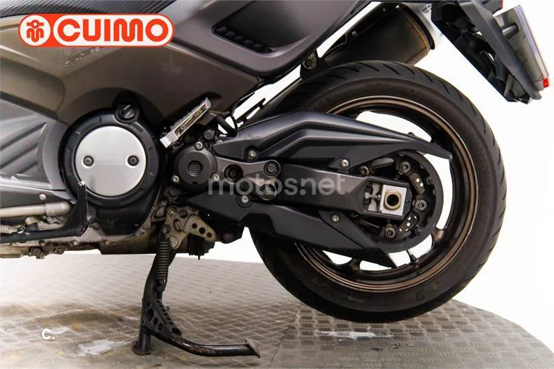 Yamaha TMAX 530 – Vista 18