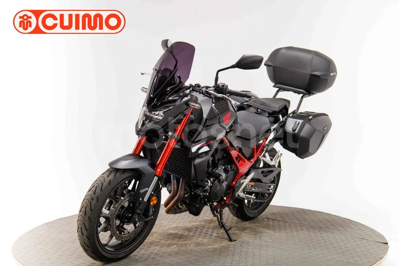 Honda CB 750 Hornet – Vista 15
