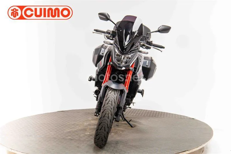 Honda CB 750 Hornet – Vista 10