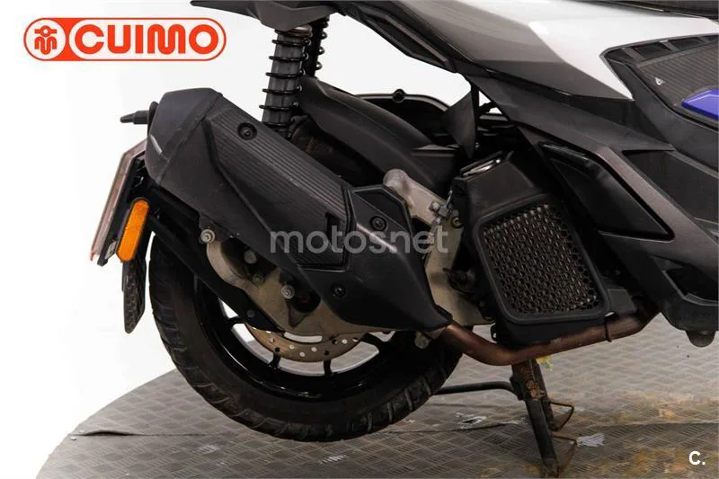 Aprilia SR GT 125 – Vista 14