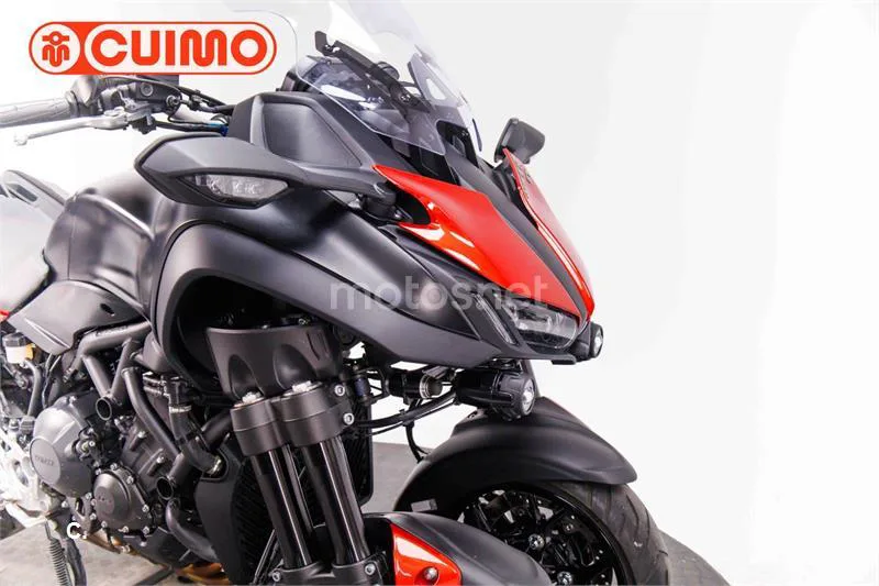 Yamaha Niken – Vista 11