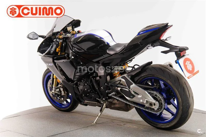 Yamaha R1 – Vista 6