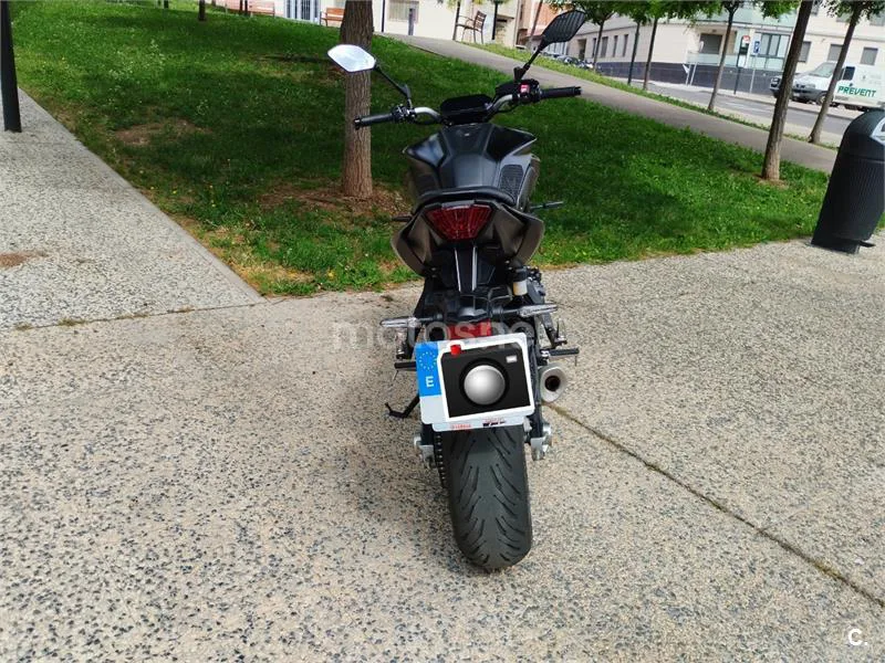 Yamaha MT-07 – Vista 5