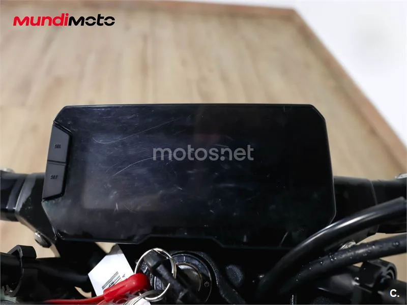 Honda CB 125 R – Vista 25