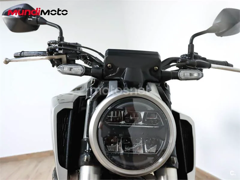 Honda CB 125 R – Vista 5