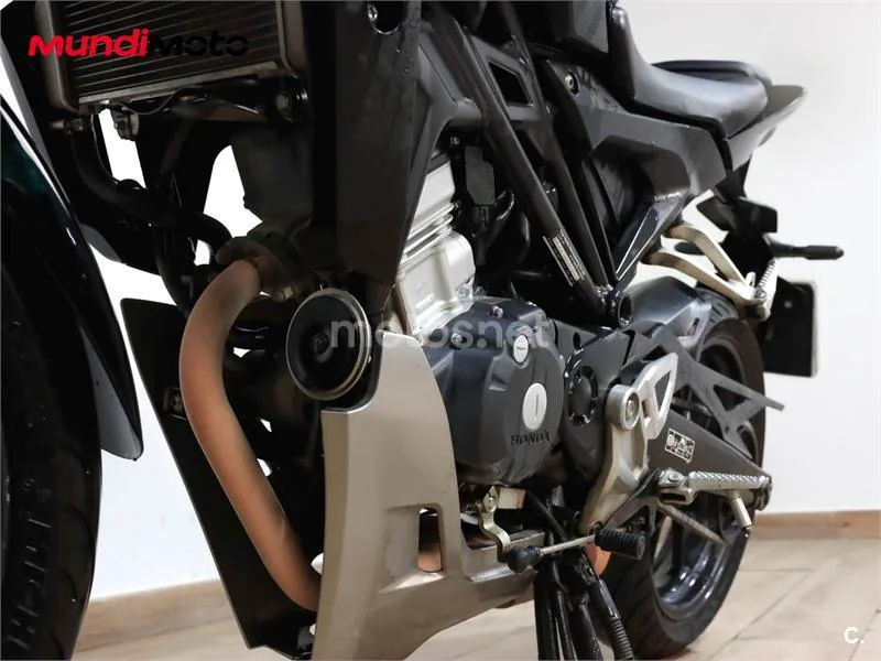 Honda CB 125 R – Vista 10