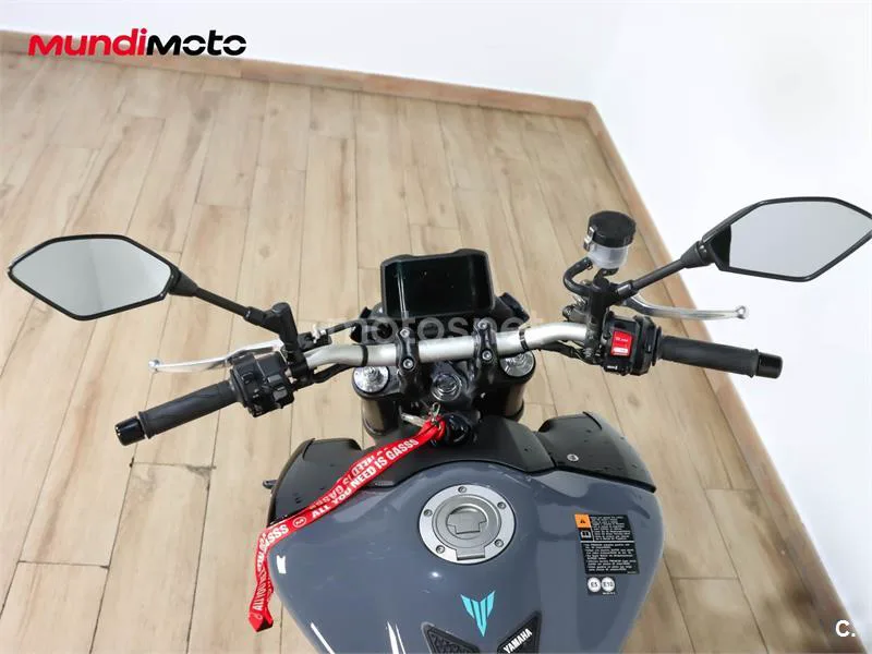 Yamaha MT-09 – Vista 11