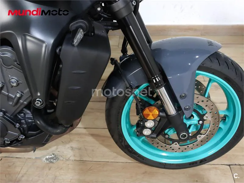 Yamaha MT-09 – Vista 21