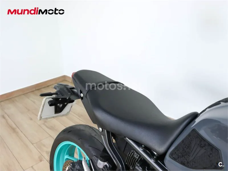 Yamaha MT-09 – Vista 22