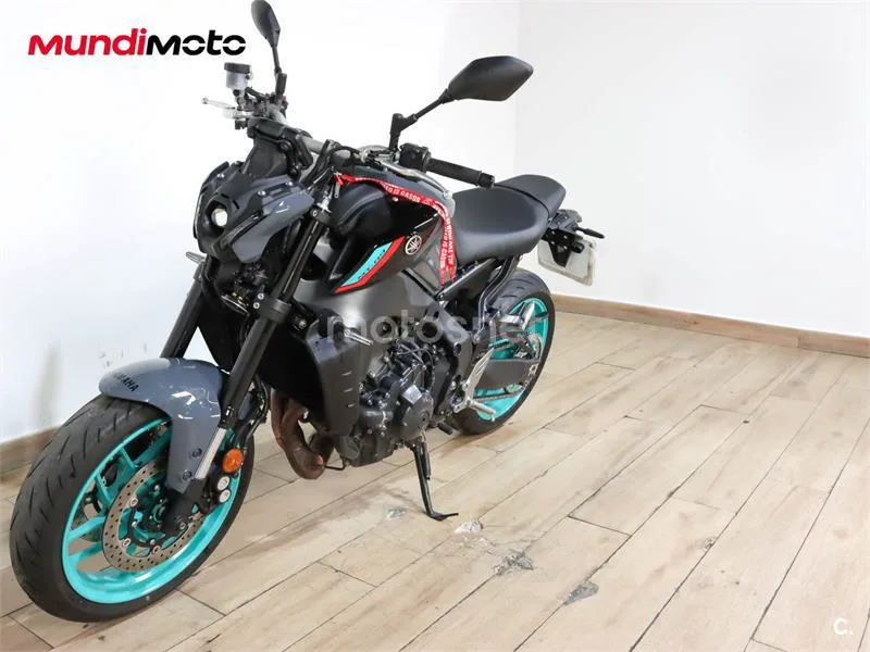 Yamaha MT-09 – Vista 7
