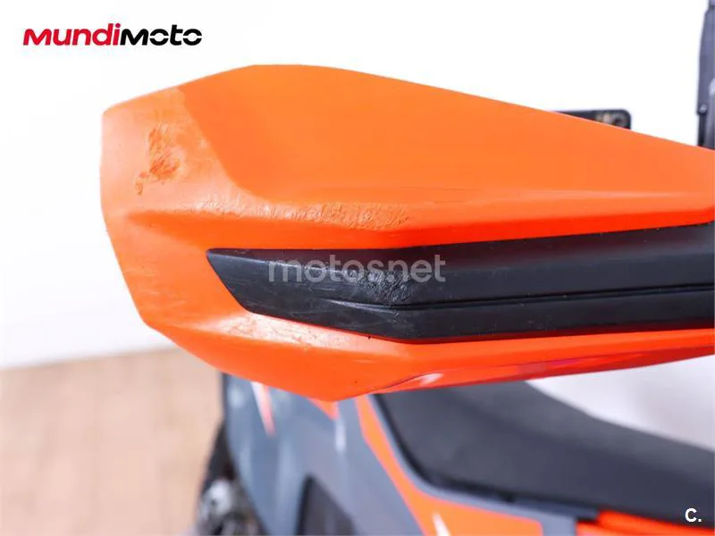 KTM 620 LC4 – Vista 30