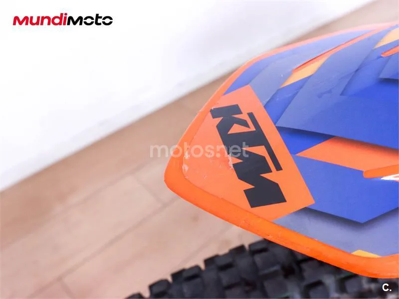 KTM 620 LC4 – Vista 32