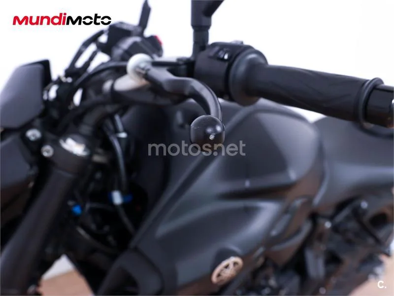 Yamaha MT-07 – Vista 15
